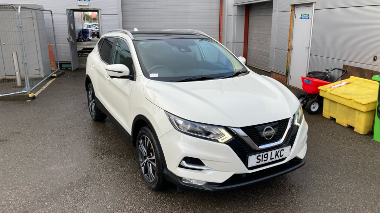 Nissan Qashqai 1.2 DiG-T N-Connecta 5dr Petrol Hatchback
